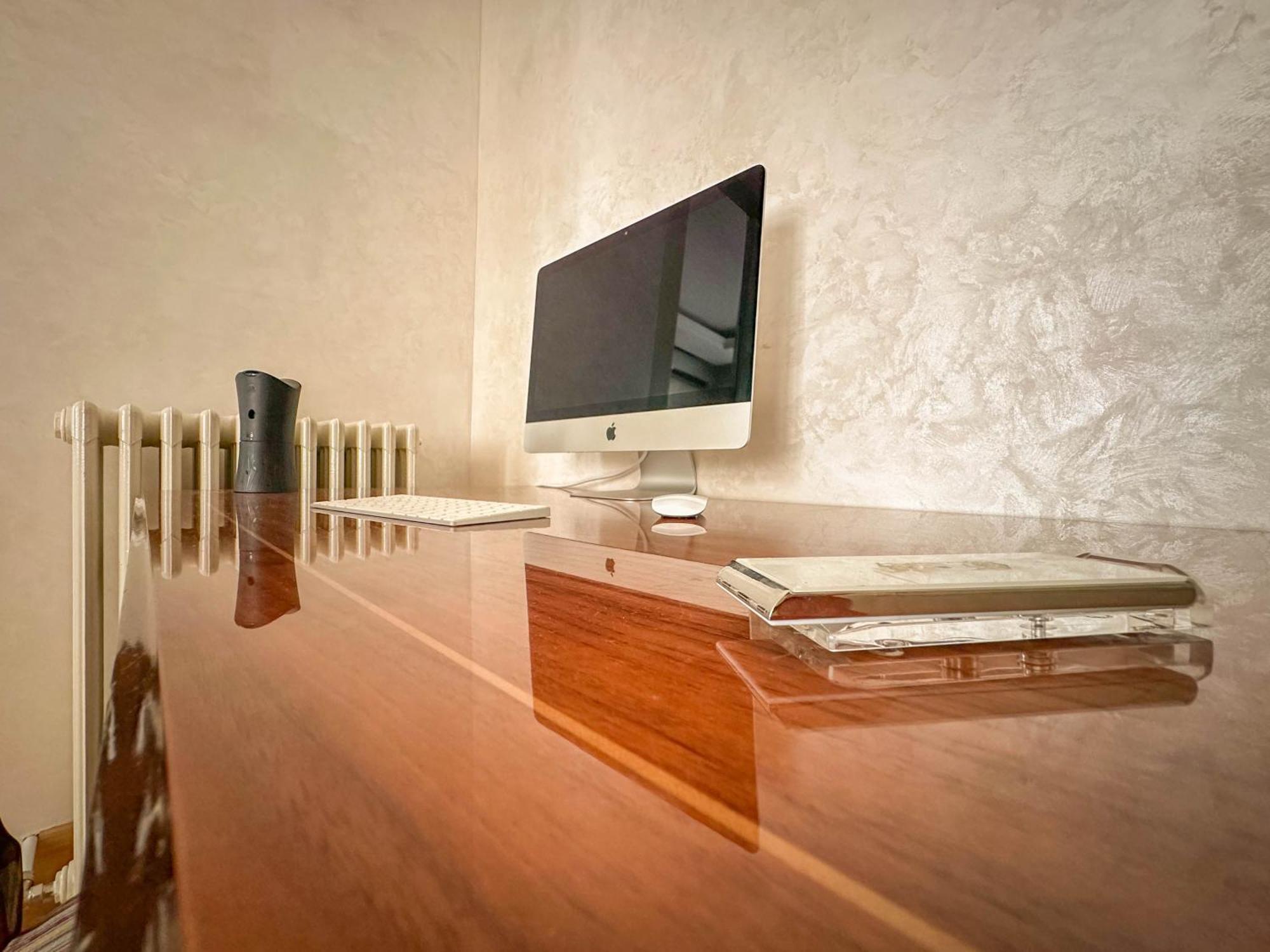 Djuras In The Center Of Apartment *