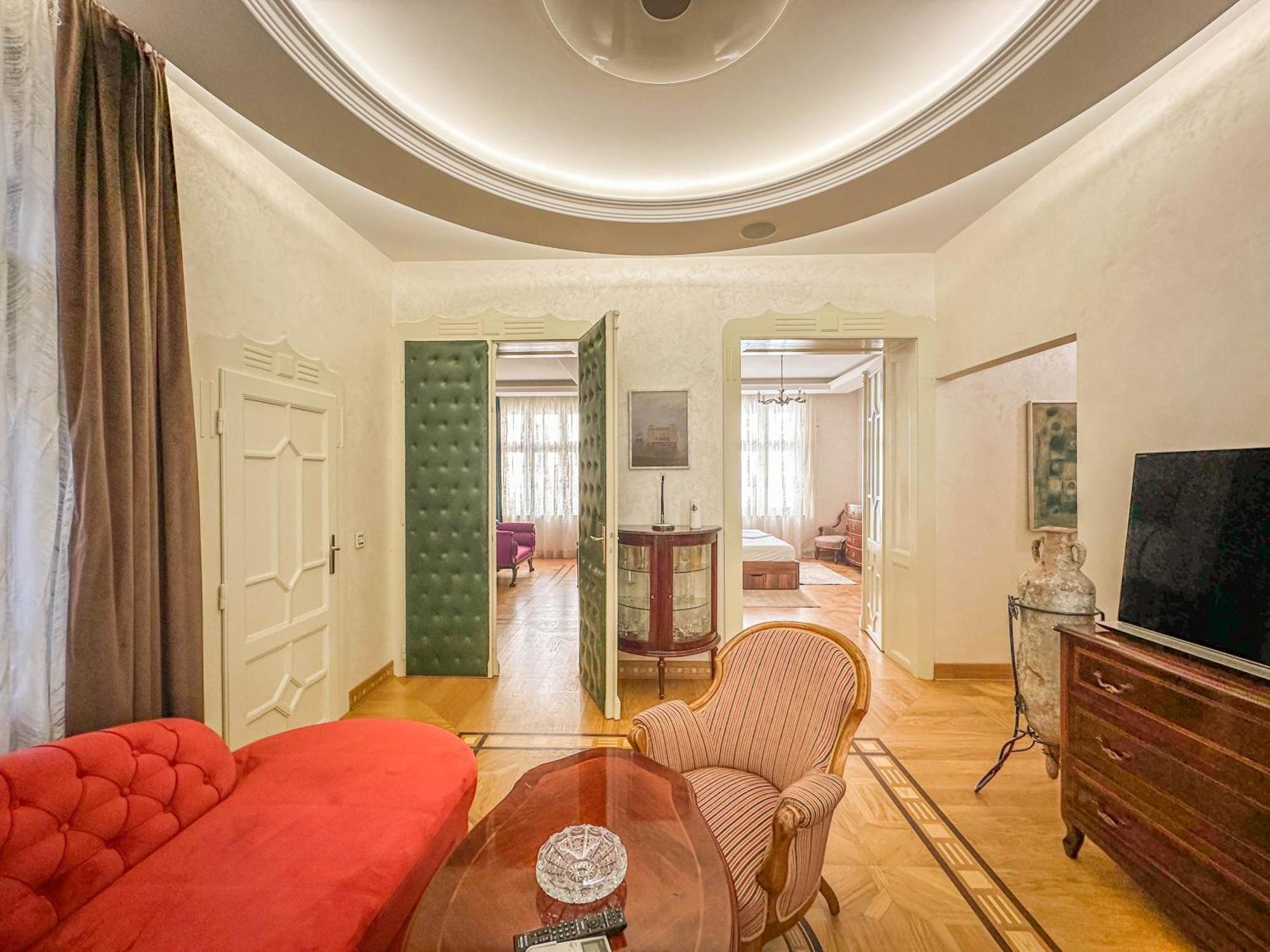 Apartment Djuras In The Center Of